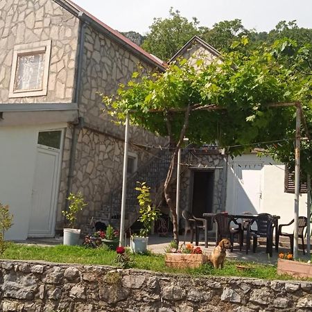 Guest House Vodica Virpazar Exteriör bild